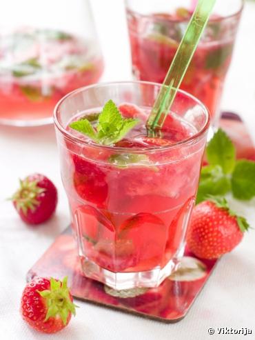 Cocktail de fraises bio saveur Mojito (sans alcool) : une recette facile et rafraîchissante à déguster tout l'été