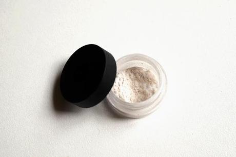 Le fond de teint minéral Lily Lolo SAM_3698