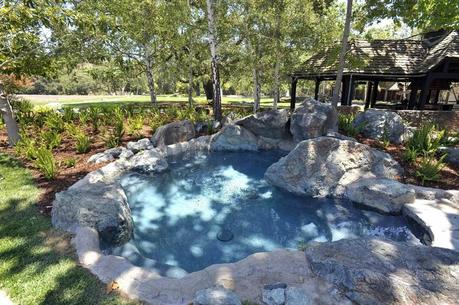 Neverland: Partie 5: Les parties privées jacuzzi