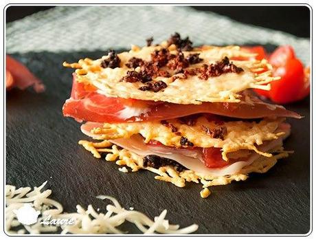 Mille-feuilles de fromage à la tomate Mille feuille apéritif