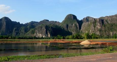 Les 40 km avant Konglor Cave - Thakhek Loop - Laos