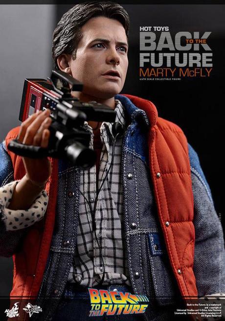 Hot-Toys-Back-To-The-Future-Marty-McFly-2014-03
