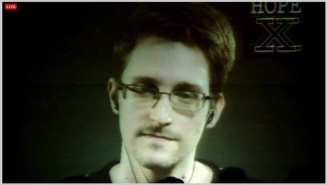 Edward Snowden s’engage en faveur de la protection des données privées en ligne et critique Dropbox