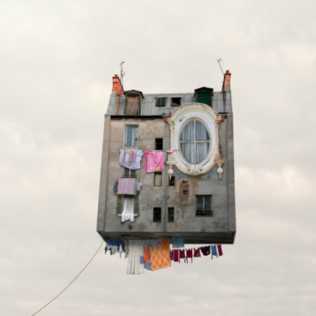 Talent à suivre: Laurent Chéhère, les maisons volantes remplies de poésie.