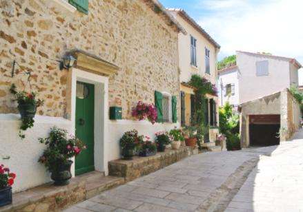 Grimaud, petit village de Provence