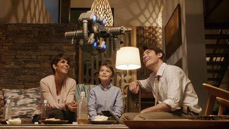 extant-cast-halle-berry-home