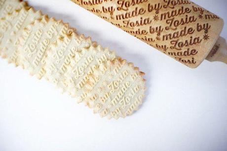 La pâtisserie au laser custom-engraved-rolling-pins-by-zuzia-kozerska-3