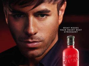 Enrique Iglesias lance son premier parfum !