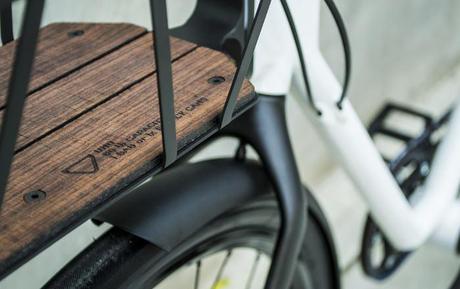 Vélo EVO détails bois design Vélo EVO détails bois design