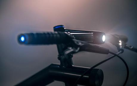 The BLACKLINE guidon lumineux vélo bike The BLACKLINE guidon lumineux vélo bike