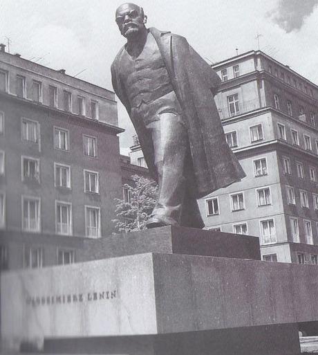 La mémoire de Lénine éblouit les rues polonaises