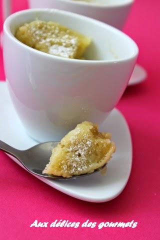 DÉLICE A LA BANANE ET AUX DATTES EN MUG CAKE