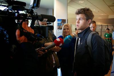 Le Roi des échecs Magnus Carlsen est à Tromso - Photo © Susan Polgar