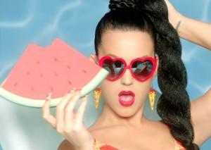 Katy Perry présente un clip festif pour sa chanson, This Is How We Do.