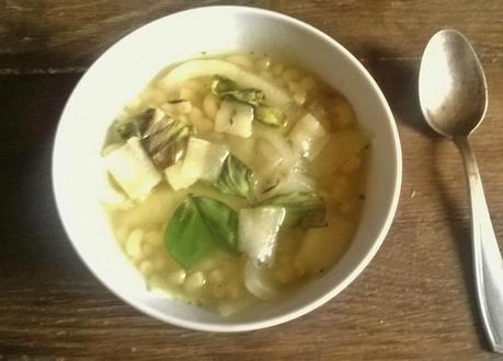Soupe de coquillette aux oignons et basilic (2)