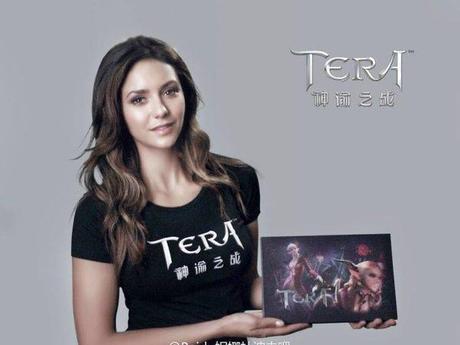 Nina Dobrev pour la marque Tera