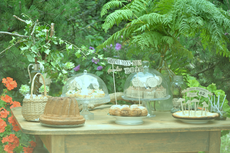 Woodland Vintage Sweet Table Woodland Vintage Sweet Table