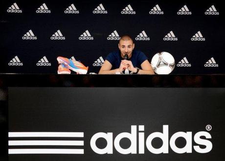 Combien gagnent les footballeurs grâce à leurs équipementiers Combien gagnent les footballeurs grâce à leurs équipementiers