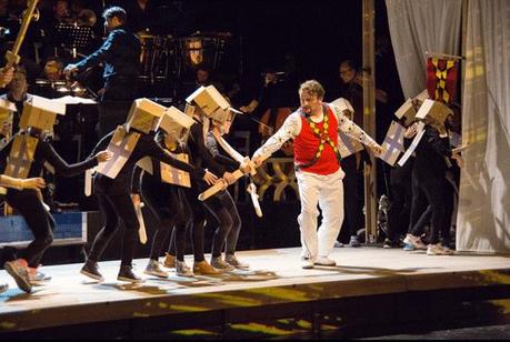BAYREUTHER FESTSPIELE 2014: LOHENGRIN (für Kinder/pour enfants) le 30 JUILLET 2014 (Dir.mus: Boris SCHÄFER; Ms en scène: Maria-Magdalena KWASCHIK) Lohengrin (Norbert Ernst) © BF Medien Gmbh 2014 / Jörg Schulze