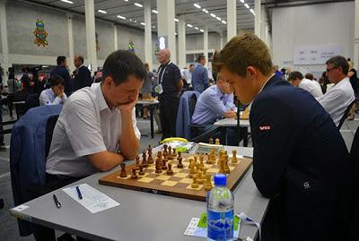 Magnus Carlsen a marqué un point capital contre le Polonais Wojtaszek lors de la ronde 4 - Photo © site officiel