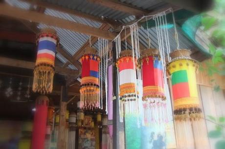 10 août 2014. Nong Khai. Wang Nammok, le village des lanternes. DSCF9116