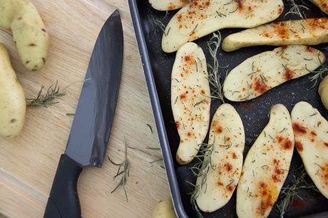 Food \\ Patates au four et courgettes poêlées