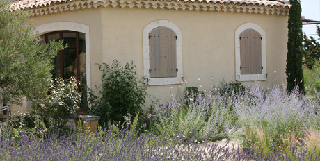 Halte dans le Luberon : Le mas de Cink Halte dans le Luberon : Le mas de Cink