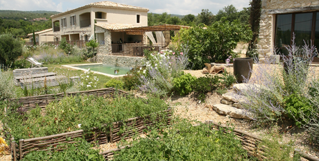 Halte dans le Luberon : Le mas de Cink Halte dans le Luberon : Le mas de Cink