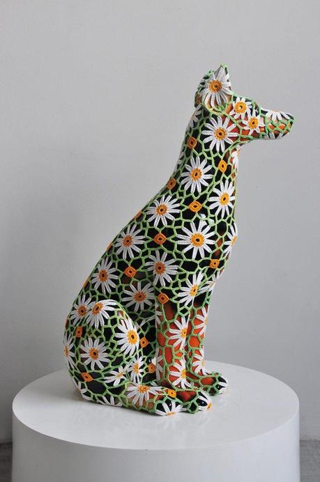Joana Vasconcelos – Dog sculpture dentelles Art