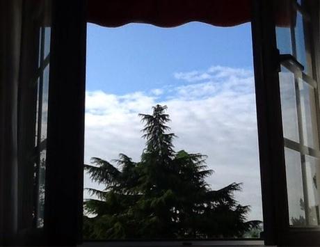 Par la fenêtre Par la fenêtre