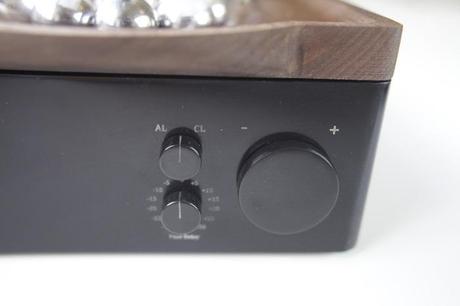 bouton noir metal machine café design Bariseur la réveil brasserie par Joshua Renouf