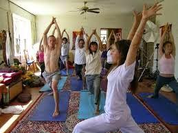  le yoga peut se pratiqué aussi bien individuellement que dans une salle