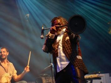 BSF ( jour 6), Oyster Node et Winston McAnuff & Fixi, Mont des Arts, Bruxelles, le 13 août 2014 10557409_614776341972301_4105082613102416848_n.jpg