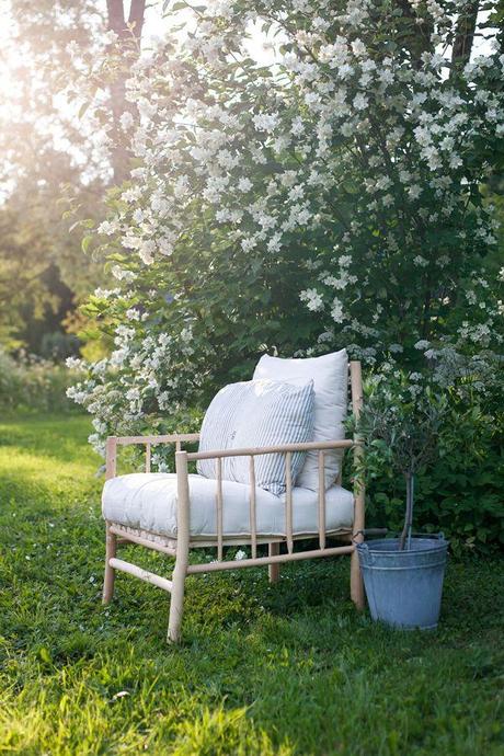 Une semaine, Une image vert simplicité Nature jardin fauteuil coin lecture calme Une semaine, Une image vert simplicité Nature jardin fauteuil coin lecture calme