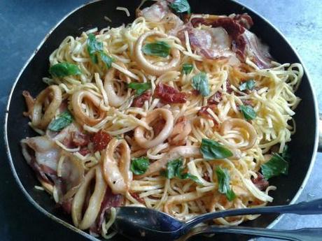 spaghettis calamars pancetta