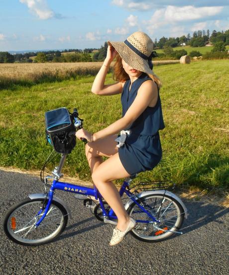 A bicyclette... A bicyclette...