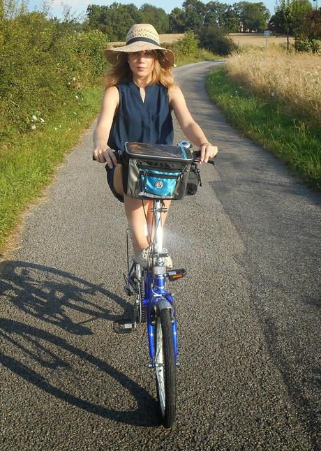 A bicyclette... A bicyclette...