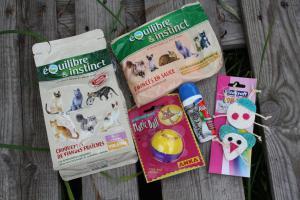 Nounoune a testé la Miaoubox d’août! miaou 002