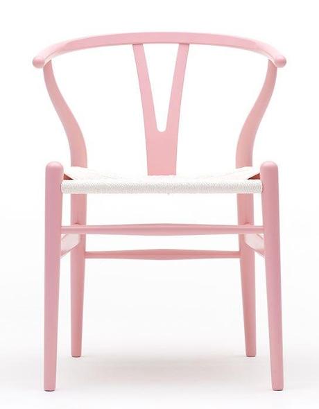 Ce que j'ai aimé cette semaine #4 cn_image_3.size.hans-j-wegner-pink-chair-01-wishbone-chair-breast-cancer-awareness (1)