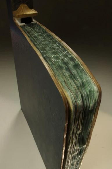 guy-laramee-sculpture sur livre mogwaii (17)