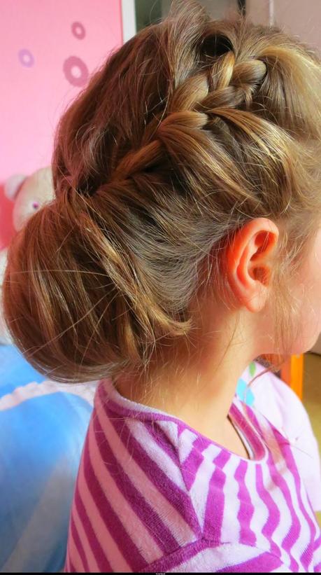 Tuto coiffure #1 : Chignon tressé Tuto coiffure #1 : Chignon tressé