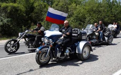 Vladimir Poutine en biker