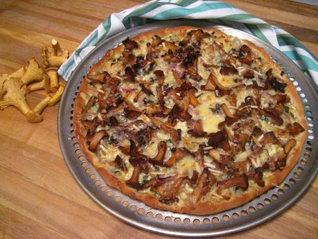 Pizza aux chanterelles fraîches Pizza aux chanterelles fraîches
