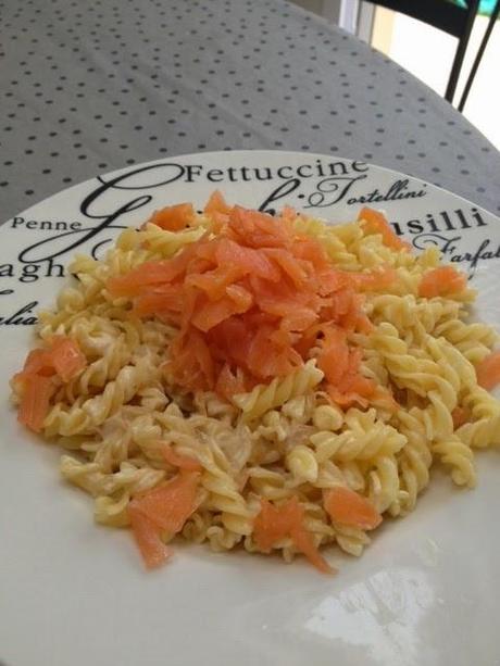 Le saumon c'est très bon ! Le saumon c'est très bon !
