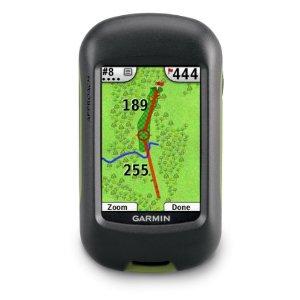 GPS de Golf: le classement comparatif 2014 Golf GPS L'Approach affiche et met à jour votre position exacte sur des cartes très précises de parcours aux Etats-Unis et au Canada. Le récepteur GPS haute sensibilité de l'Approach repère votre position et vous permet d'avoir tous les atouts en mai...