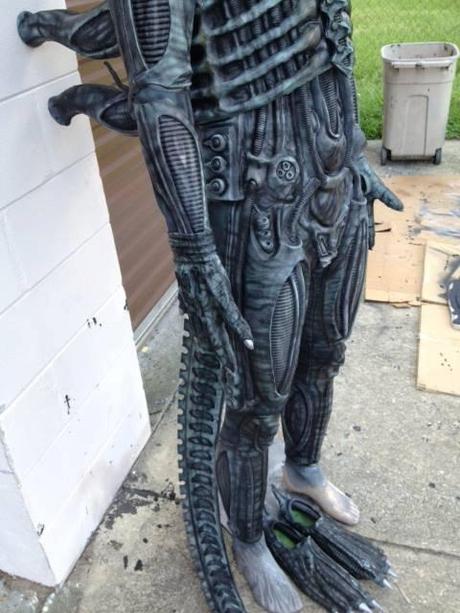 Alien-costume4