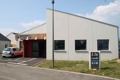 Nouveau lieu de culte pour la mission Vie et Lumières IMG_5332