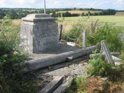 Une croix glorieuse! Une croix glorieuse!