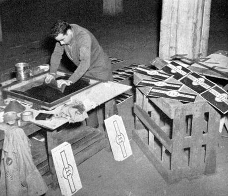 Atelier de sĂŠrigraphie en France - 1945