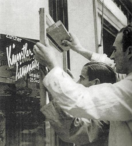SĂŠrigraphie sur vitrine - 1930, Serico